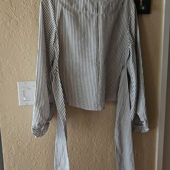 New Black and White Striped Blouse - Picture 2 of 6